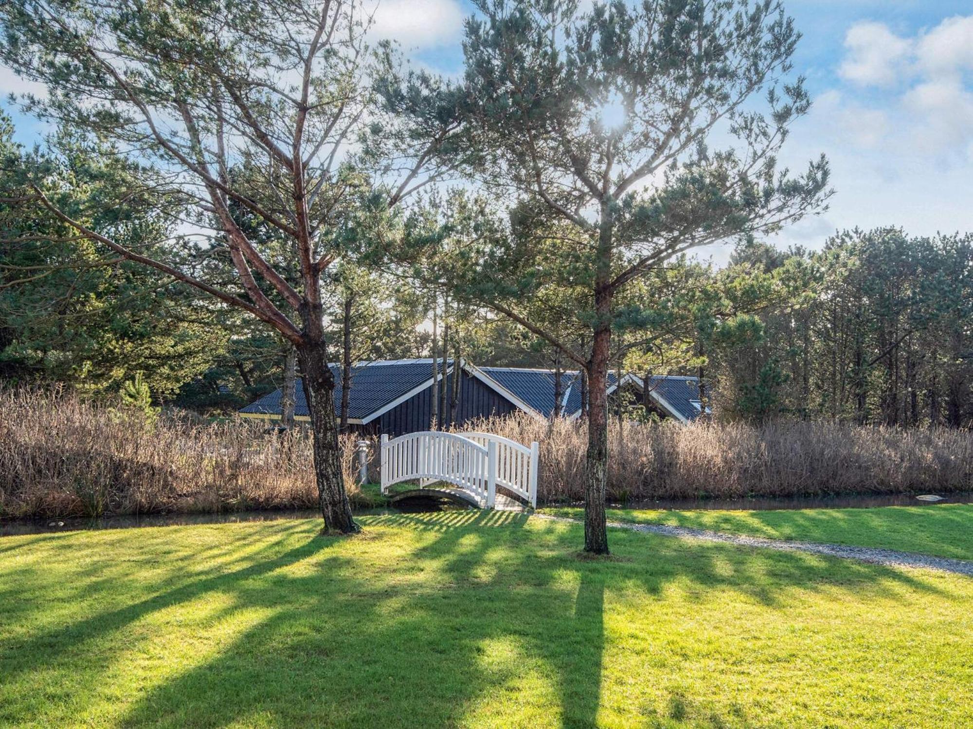 6 Person Holiday Home In Bl Vand Blavand Bagian luar foto
