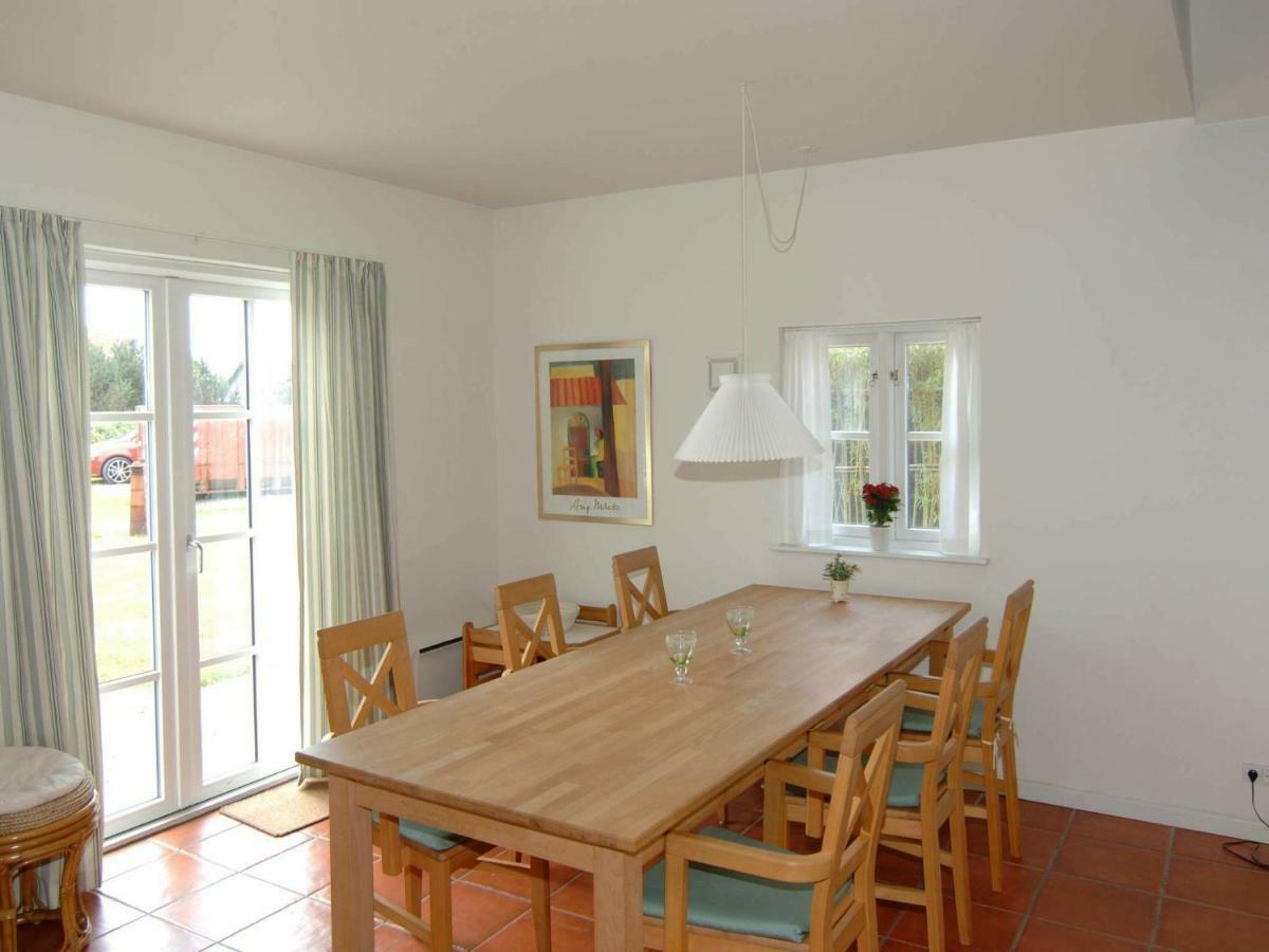 6 Person Holiday Home In Bl Vand Blavand Bagian luar foto